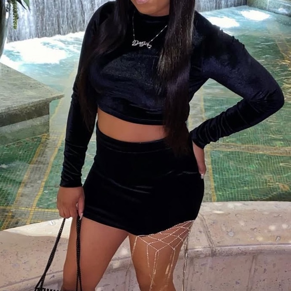 Black Long Sleeve Crop Top and Skirt Set